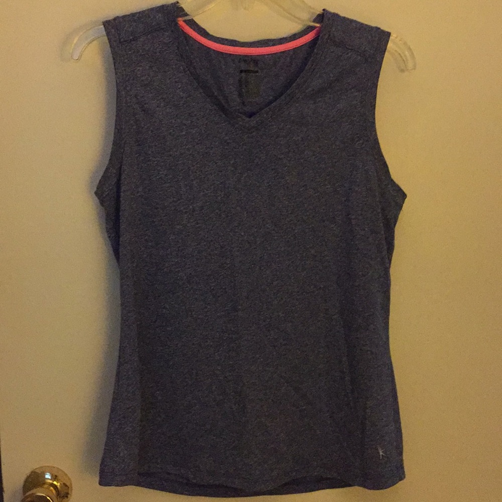 Athletic v-nick tee